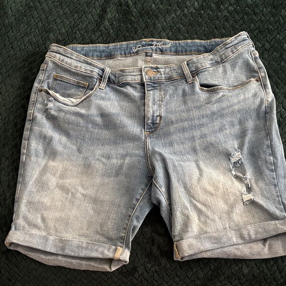 Universal Thread Light Blue Jean Shorts - Picture 1 of 4